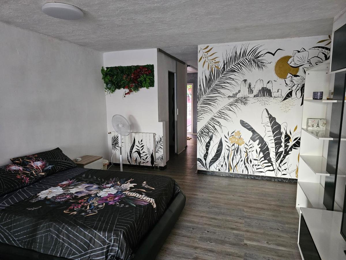 Estudio En Alquiler Begur Buitenkant foto
