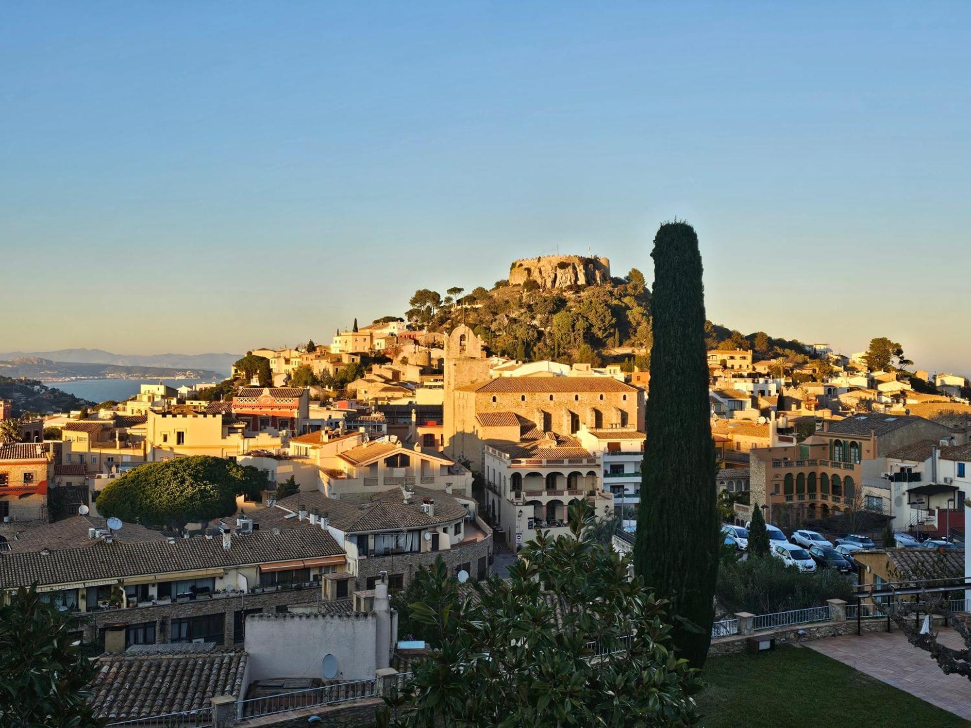 Estudio En Alquiler Begur Buitenkant foto